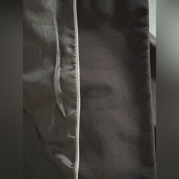 Tahari Black Rain Jacket with tied belt at waist. Size M - Picture 5 of 9